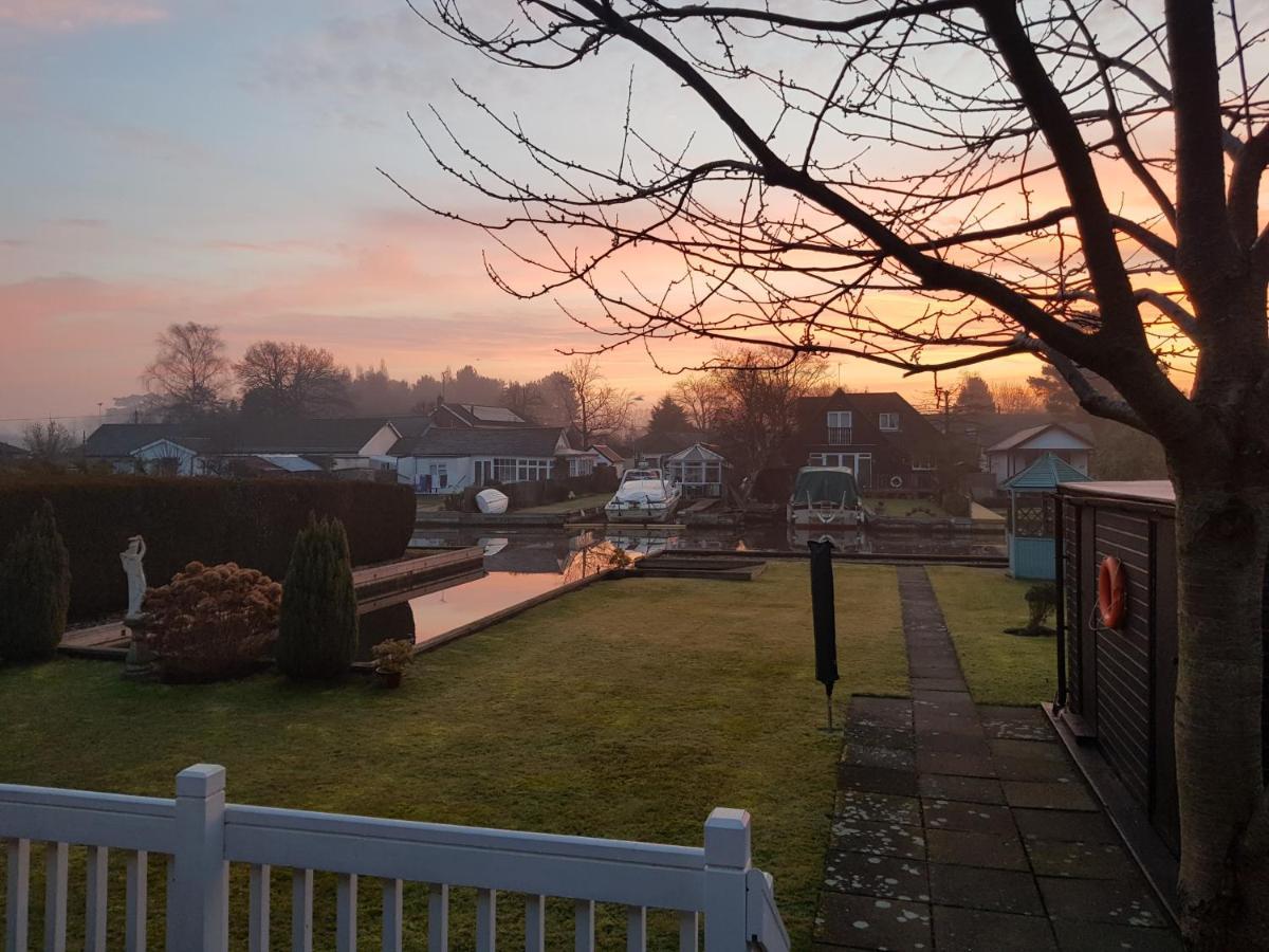 The Willows Wroxham Ngoại thất bức ảnh