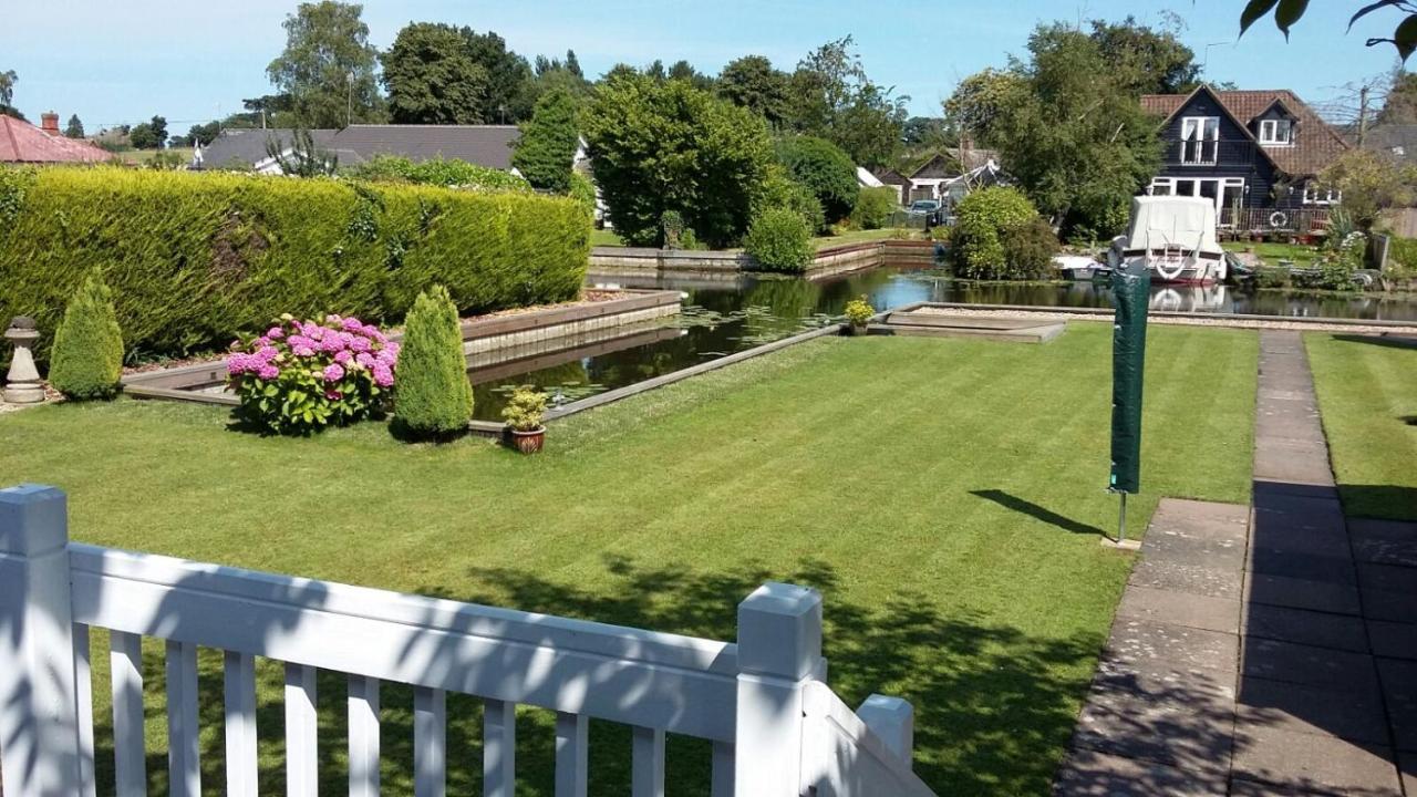 The Willows Wroxham Ngoại thất bức ảnh