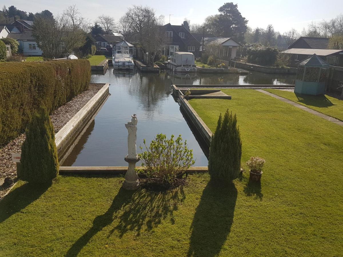 The Willows Wroxham Ngoại thất bức ảnh