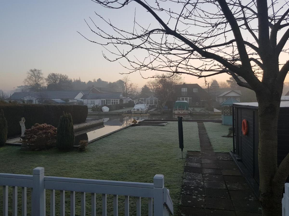 The Willows Wroxham Ngoại thất bức ảnh